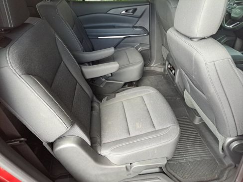 Used 2025 Chevrolet Traverse LT w/ Midnight/Sport Edition FWD image 13