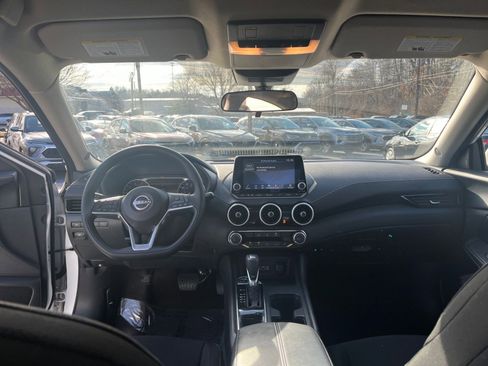 Used 2025 Nissan Sentra SV image 27