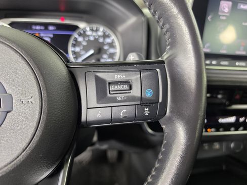 Used 2021 Nissan Rogue SV w/ Premium Package FWD image 27