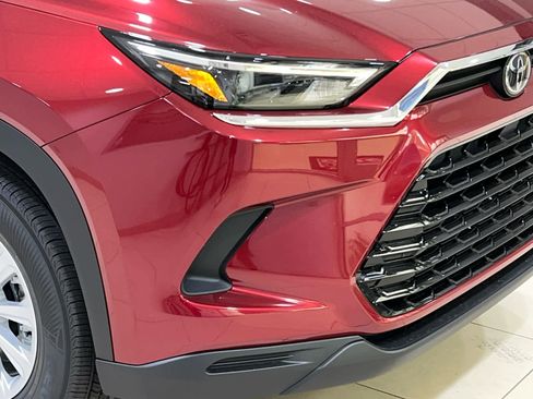 New 2026 Toyota Grand Highlander XLE image 2