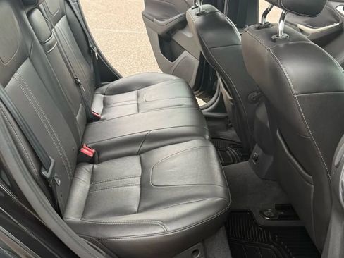 Used 2012 Ford Focus SEL image 12