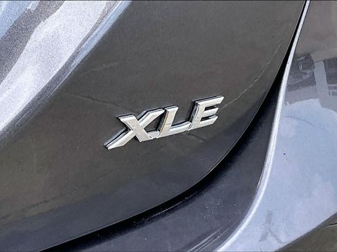 Used 2024 Toyota Camry XLE FWD image 10