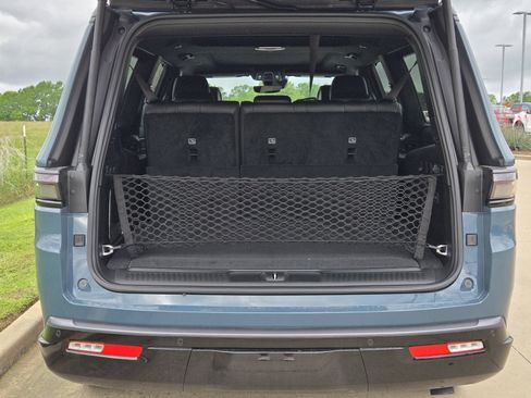 New 2026 Jeep Grand Wagoneer L Limited AWD/4WD image 7