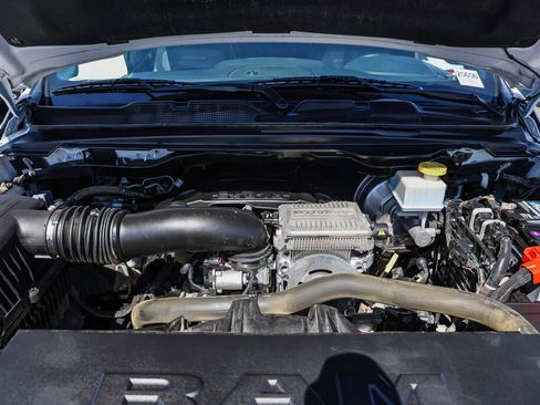 Used 2024 RAM 1500 Laramie image 16