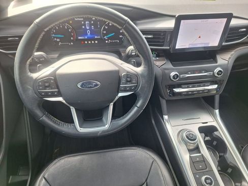 Used 2020 Ford Explorer Limited w/ Class III Trailer Tow Package image 23