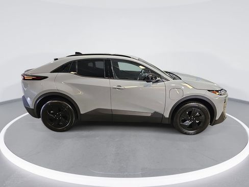 New 2026 Subaru Uncharted AWD image 4