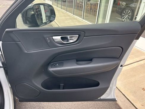 Certified 2025 Volvo XC60 B5 Plus image 14