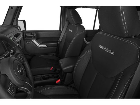 Used 2015 Jeep Wrangler Unlimited Sahara AWD/4WD image 6