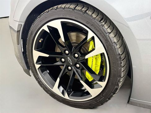 Used 2021 Chevrolet Camaro SS RWD image 32