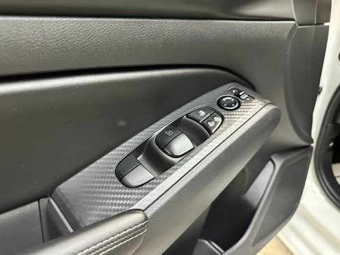 Used 2025 Nissan Altima 2.5 SV image 24