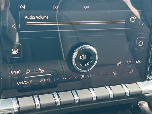 New 2026 GMC Yukon Elevation image 19