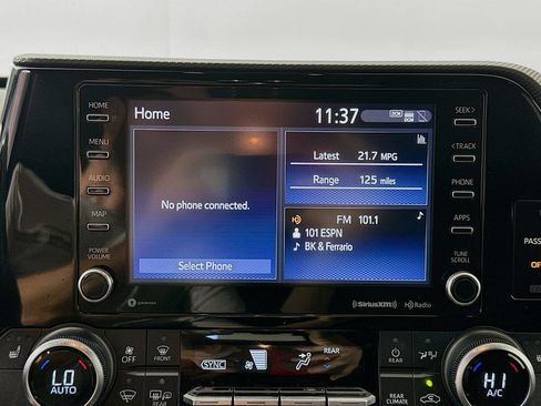 Used 2021 Toyota Highlander XSE FWD image 14