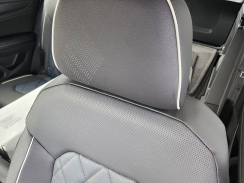 New 2026 Volkswagen Atlas Cross Sport SEL Premium R-Line image 5