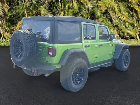 Used 2019 Jeep Wrangler Unlimited Rubicon AWD/4WD image 4