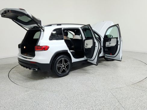 Certified 2022 Mercedes-Benz GLB 250 image 7