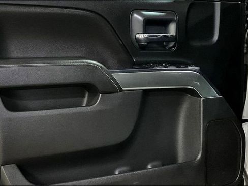 Used 2018 Chevrolet Silverado 1500 LT w/ LT Convenience Package image 19