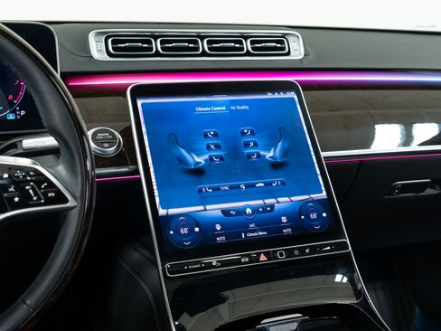 Used 2022 Mercedes-Benz S 580 4MATIC Sedan image 19