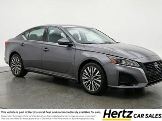 Used 2025 Nissan Altima 2.5 SV video 1