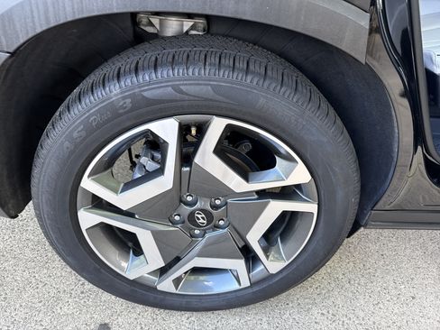Used 2023 Hyundai Palisade Limited FWD image 17