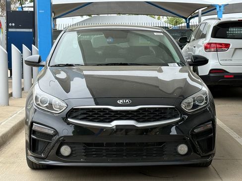 Used 2019 Kia Forte LXS FWD image 2
