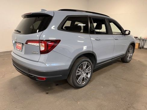 Used 2022 Honda Pilot Sport image 3