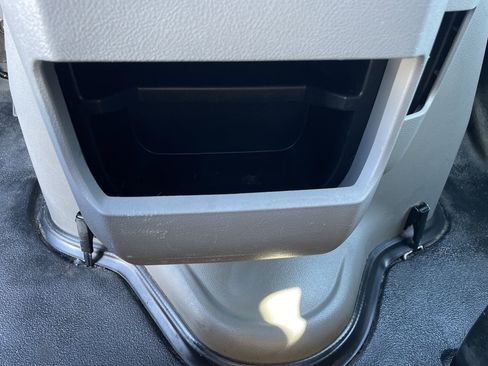 Used 2016 Ford E-450 and Econoline 450 Super Duty w/ Power Windows & Locks Group image 32