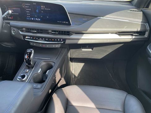 Used 2024 Cadillac XT4 Sport AWD/4WD image 30