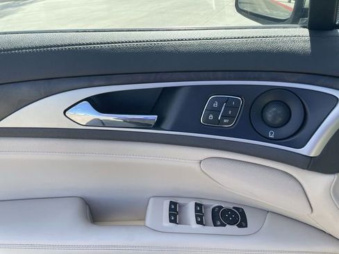 Used 2019 Lincoln MKZ Reserve FWD image 23