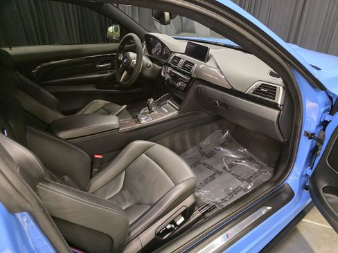 Used 2018 BMW M4 Coupe RWD image 30