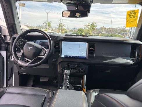 Used 2024 Ford Bronco Badlands image 25