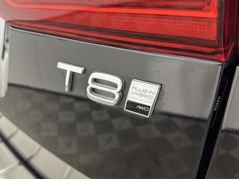 Used 2025 Volvo XC60 T8 Ultra w/ Protection Package Premier image 36
