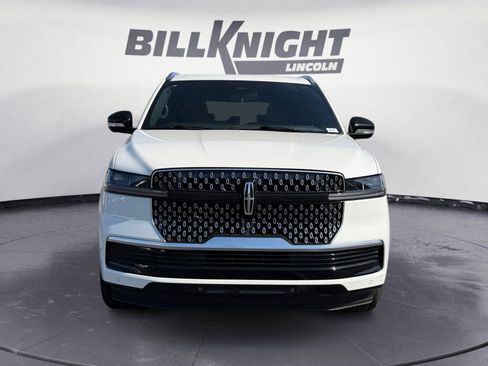 New 2026 Lincoln Navigator Reserve AWD/4WD image 8