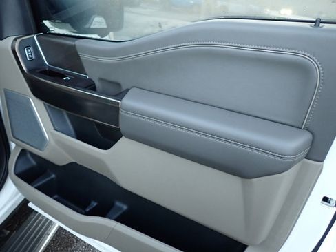 Used 2024 Ford F150 Platinum w/ Equipment Group 703A Plus image 16