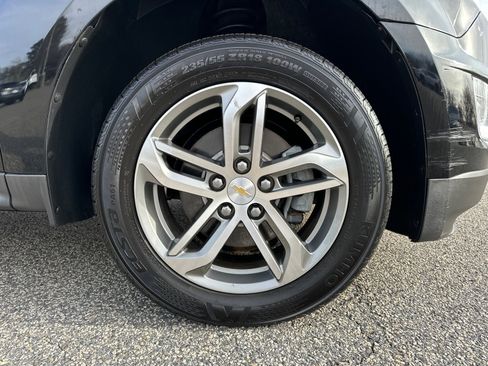 Used 2017 Chevrolet Equinox Premier w/ Enhanced Convenience Package image 12