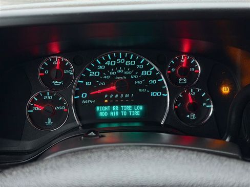 Used 2021 Chevrolet Express 2500 w/ Driver Convenience Package RWD image 26