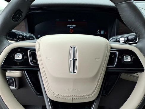 Certified 2023 Lincoln Aviator Reserve w/ Equipment Group 201A AWD/4WD image 6