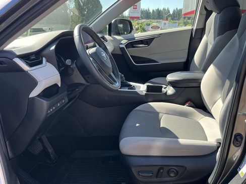 Certified 2023 Toyota RAV4 XLE w/ Convenience Package AWD/4WD image 9