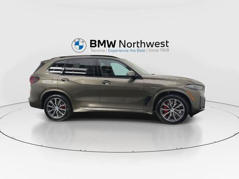 New 2026 BMW X5 xDrive40i w/ M Sport Package AWD/4WD image 5