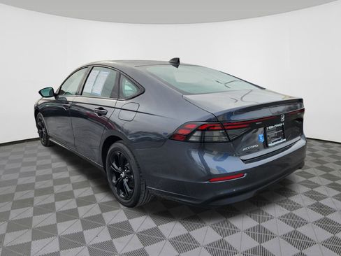 Certified 2025 Honda Accord SE image 3