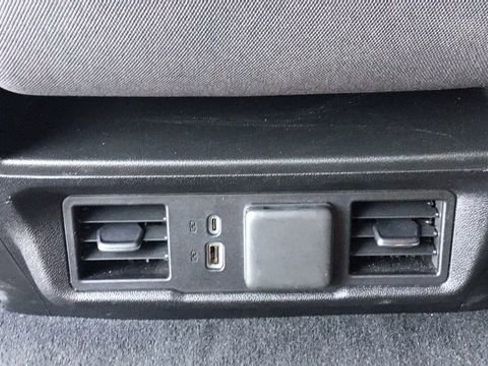 Used 2025 Chevrolet Silverado 2500 LT w/ Convenience Package image 14