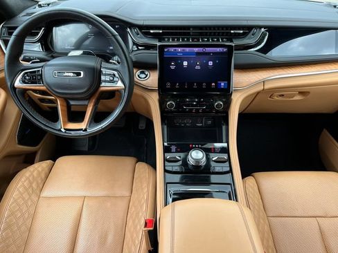 Used 2025 Jeep Grand Cherokee L Summit w/ Advanced Protech Group IV AWD/4WD image 2