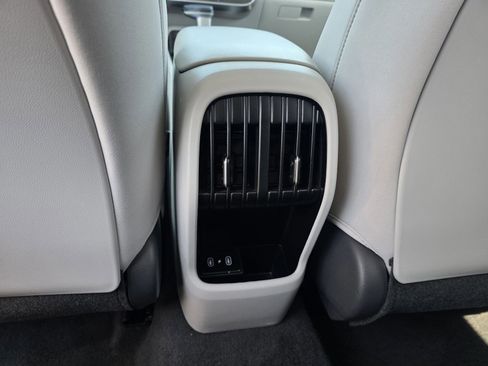 Used 2025 Hyundai Kona SEL image 17