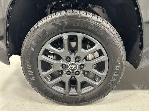 Used 2025 Toyota Tundra Platinum AWD/4WD image 68