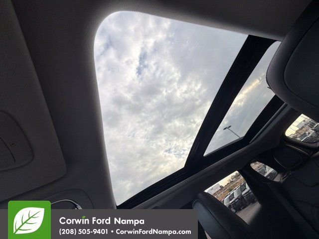 Used 2020 Jeep Cherokee Trailhawk w/ Comfort/Convenience Group AWD/4WD image 12