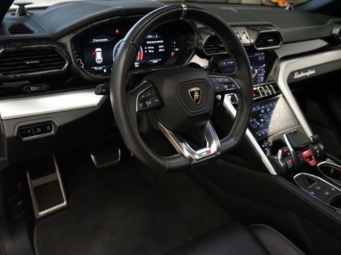 Used 2019 Lamborghini Urus AWD/4WD image 8