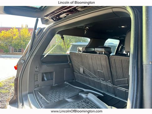 Used 2023 Lincoln Navigator L Reserve image 25