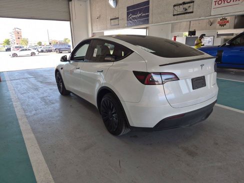 Used 2023 Tesla Model Y Long Range AWD/4WD image 4