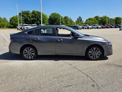 New 2026 Nissan Sentra SL w/ Floor Mat Package FWD image 15