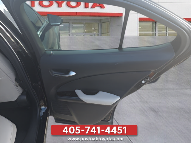 Used 2021 Lexus UX 250h w/ Premium Package AWD/4WD image 33