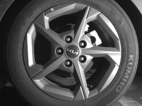 Used 2025 Kia K4 LXS image 14